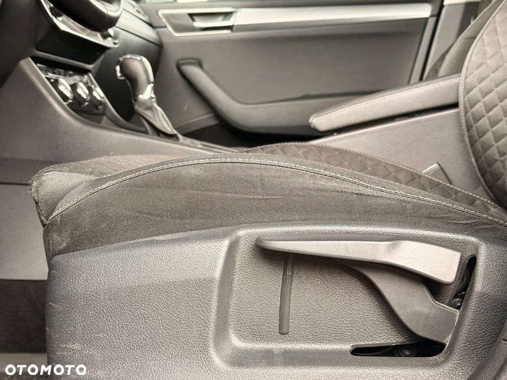 Skoda Superb 2.0 TDI SCR Ambition DSG - 26