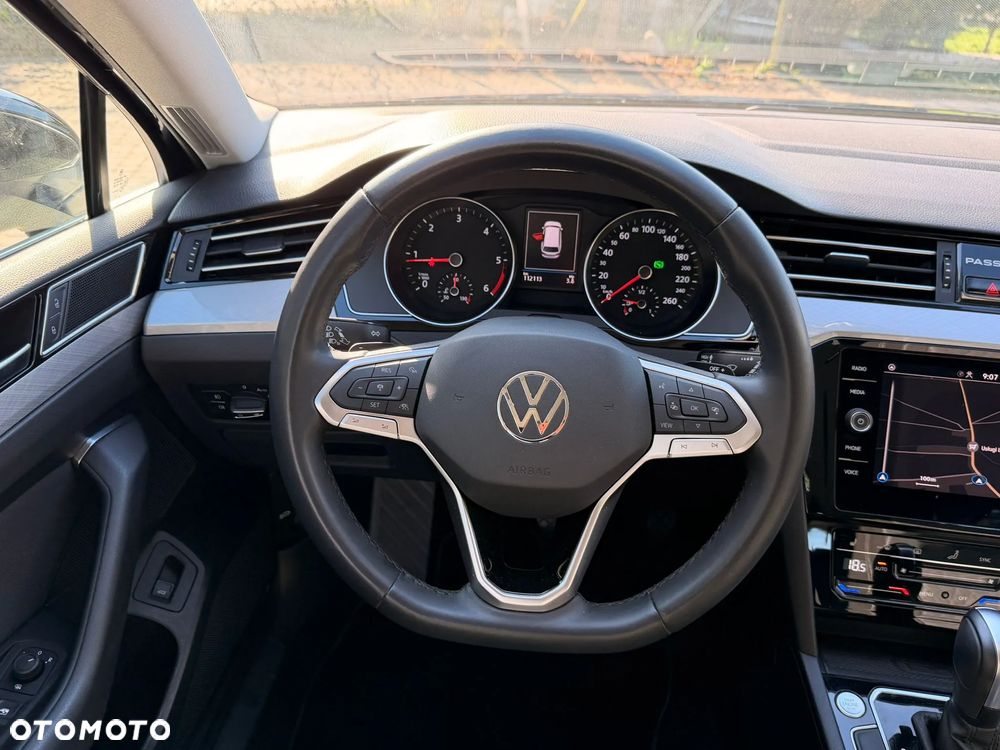 Volkswagen Passat Variant 2.0 TDI SCR DSG Elegance - 14