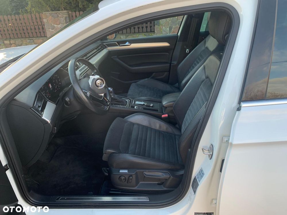 Volkswagen Passat - 16