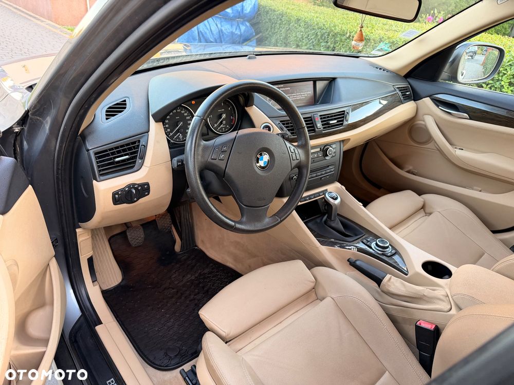 BMW X1 sDrive18d Sport Line - 7