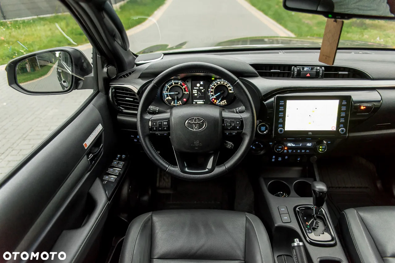 Toyota Hilux 2.8 D-4D Double Cab Invincible Sport 4x4 - 38