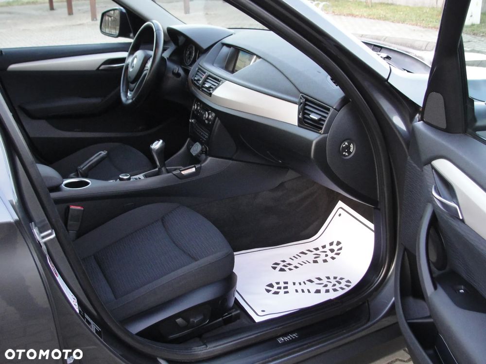 BMW X1 xDrive20d xLine - 25