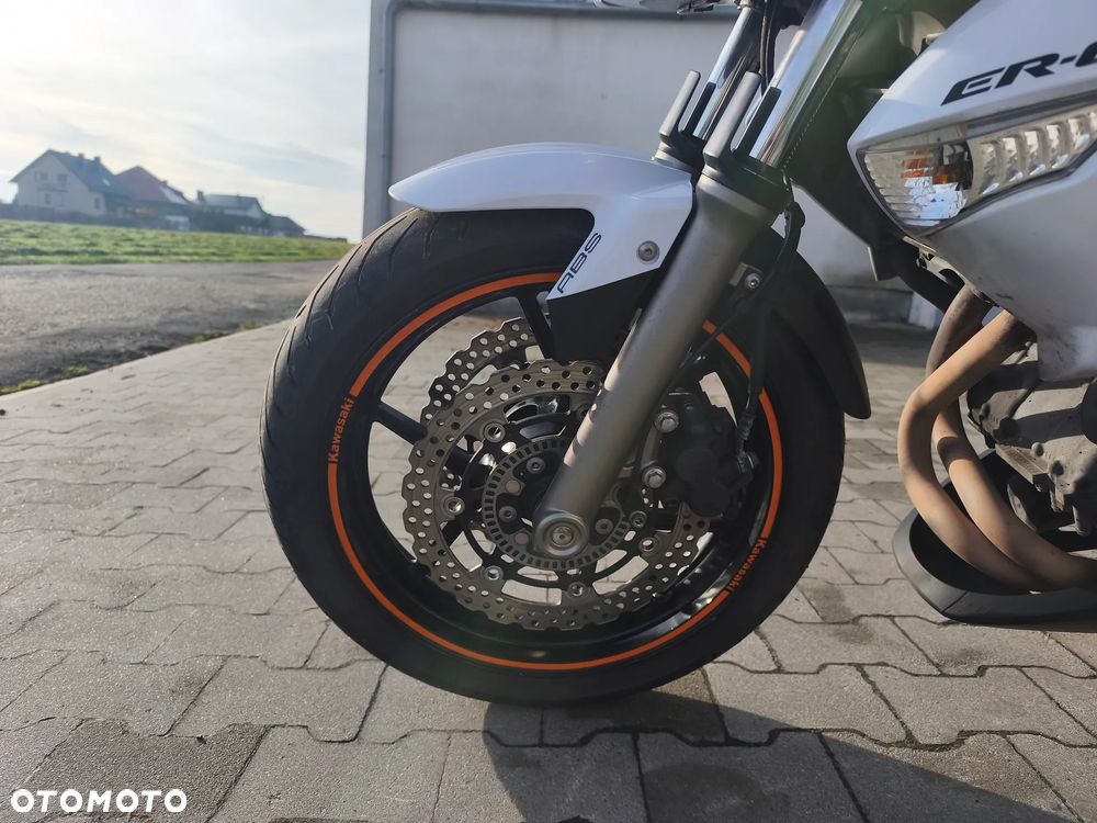 Kawasaki ER - 8