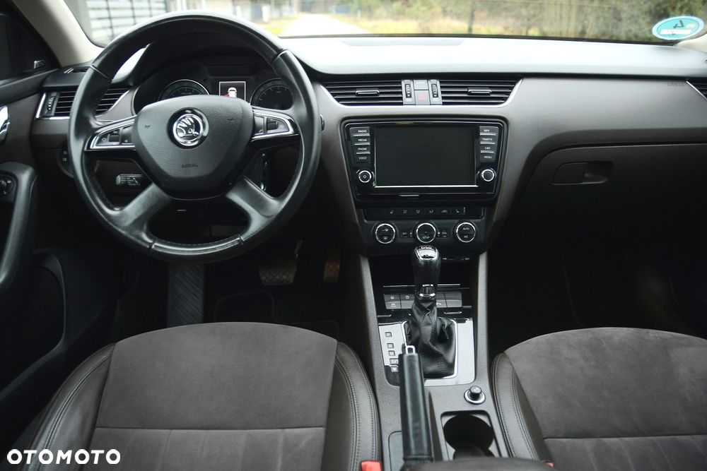 Skoda Octavia 2.0 TDI L&K DSG - 20