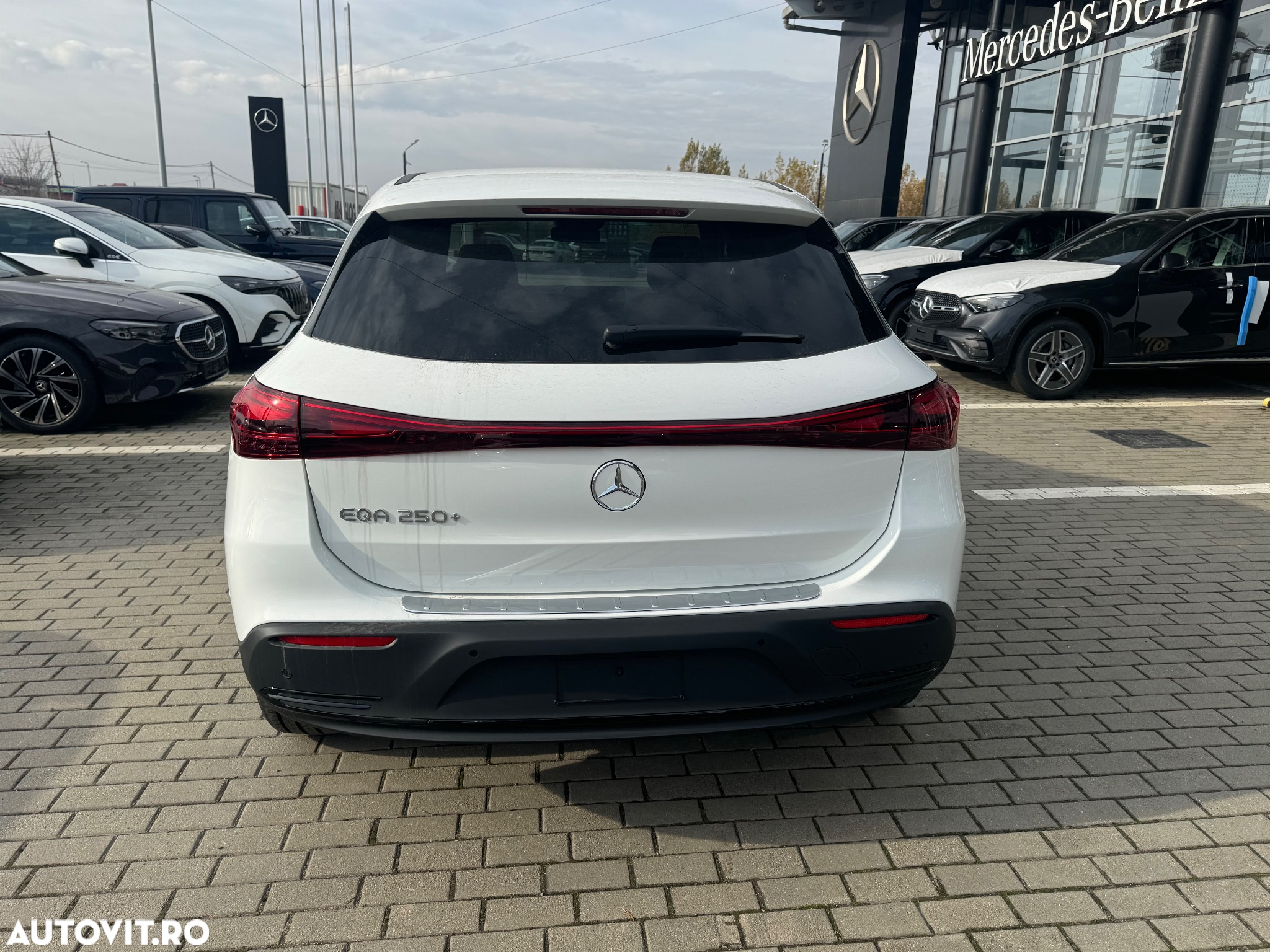 Mercedes-Benz EQA 250+ - 17