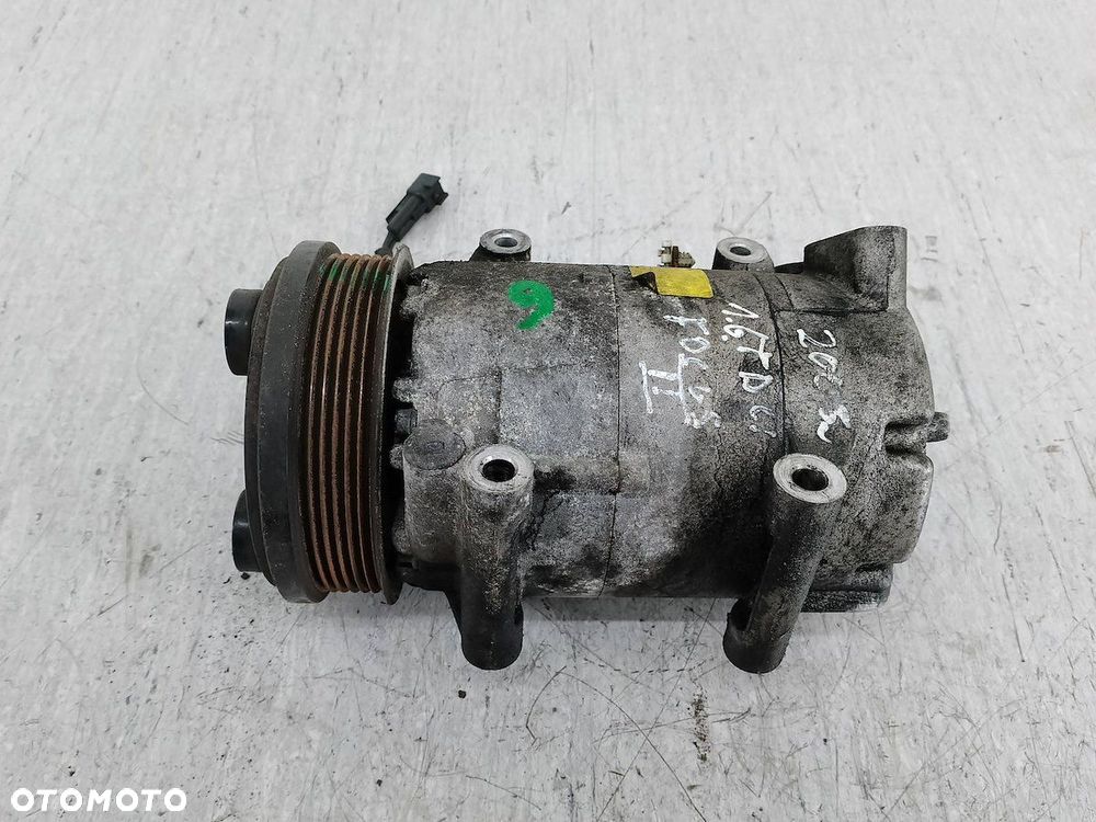 POMPA, SPRĘŻARKA KLIMATYZACJI FORD FOCUS II 3M5H-19D629-PG 1.6 16V - 3