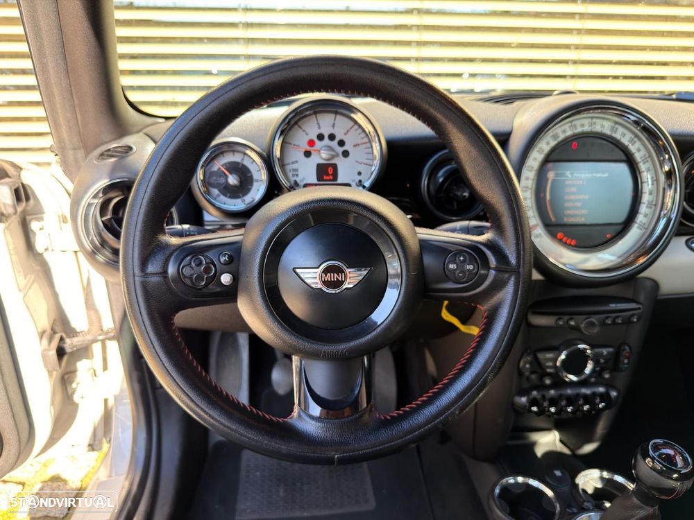 MINI Cabrio Cooper D - 13