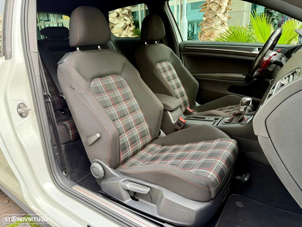 VW Golf GTI (BlueMotion ) DSG - 17