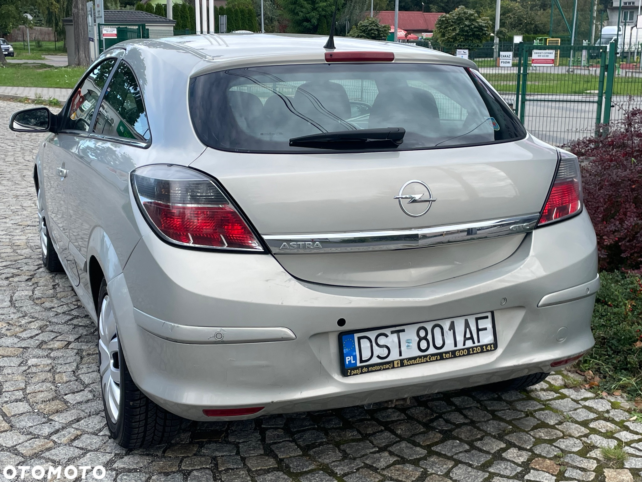 Opel Astra III GTC 1.9 CDTI Enjoy - 11