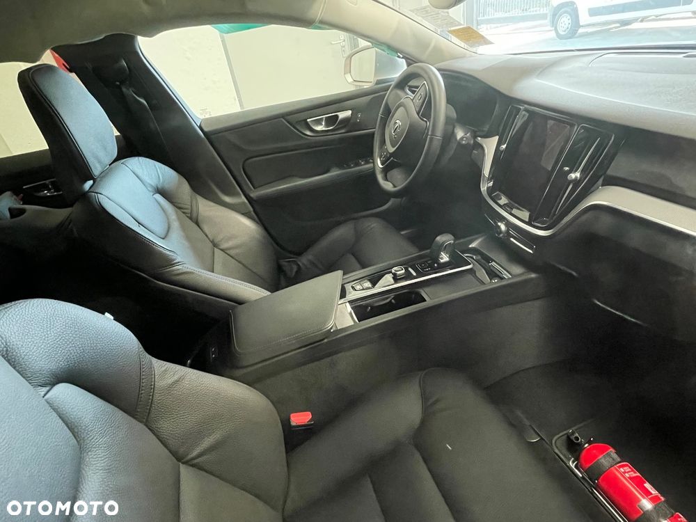 Volvo V60 B4 D Core - 5