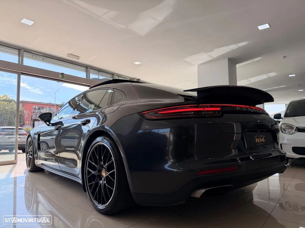 Porsche Panamera - 6