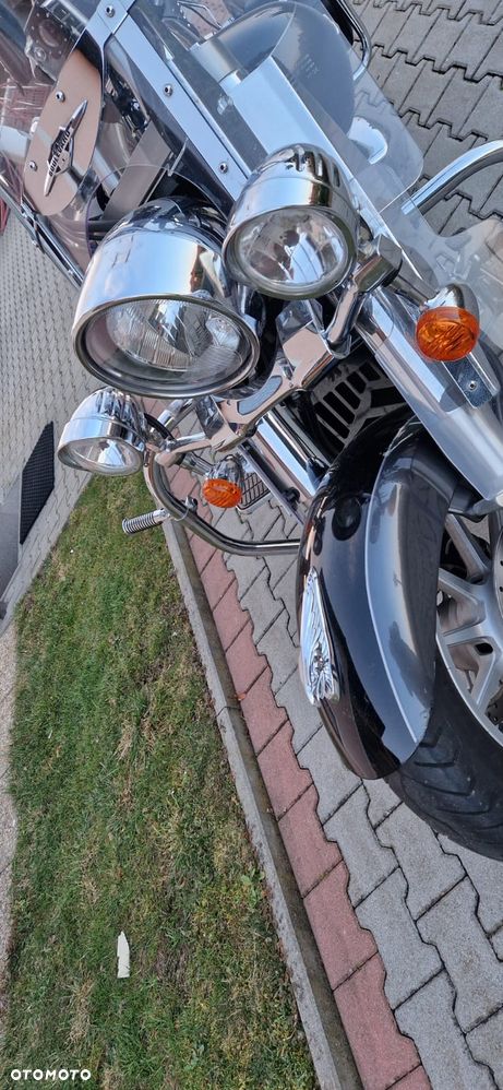 Suzuki Boulevard - 17
