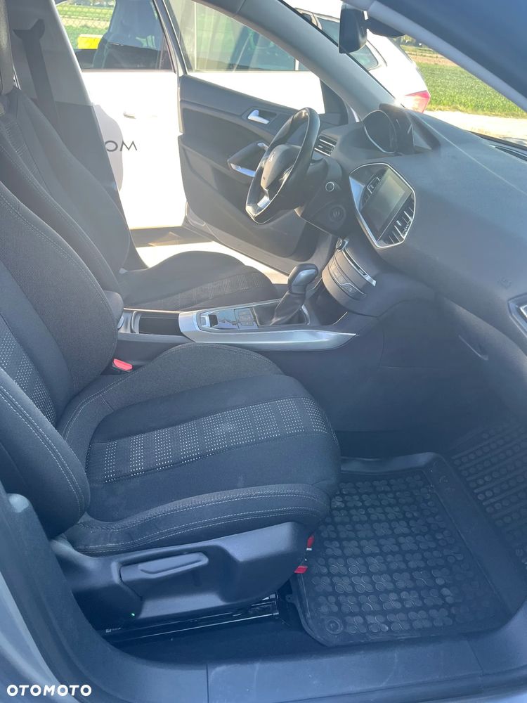 Peugeot 308 BlueHDi 150 Automatik Stop & Start Allure - 4
