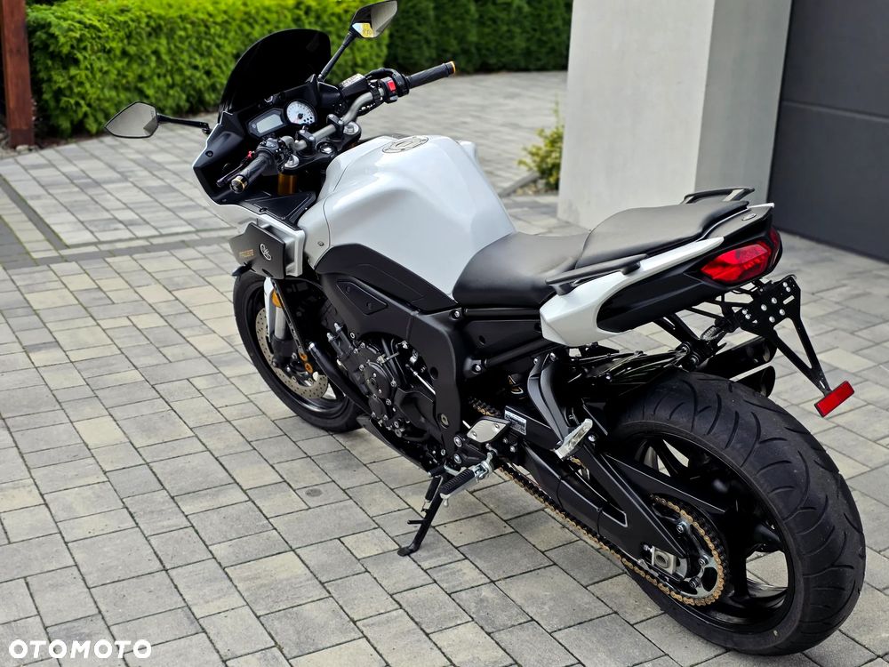 Yamaha FZ8 - 25