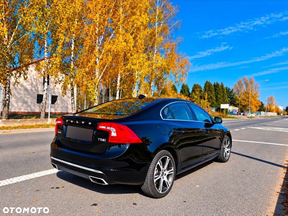Volvo S60 T5 Drive-E R-Design Summum - 4