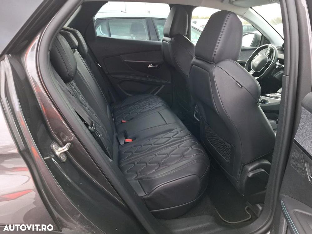 Peugeot 3008 225 e-EAT8 Allure - 4