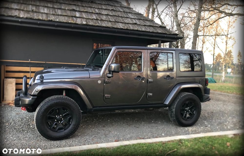 Jeep Wrangler 3.6 Unlim Sahara - 8