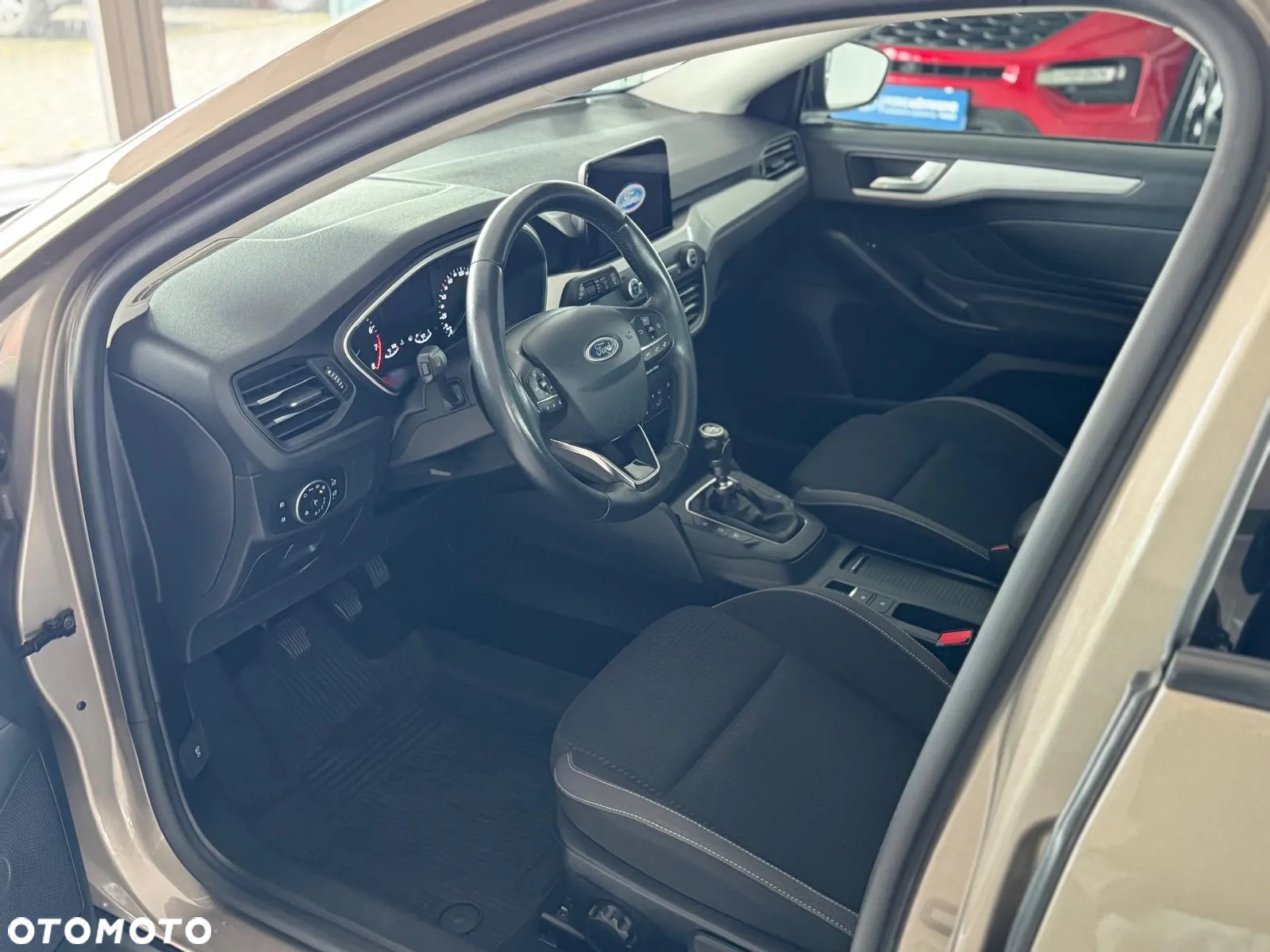 Ford Focus 1.0 EcoBoost Titanium Business - 19