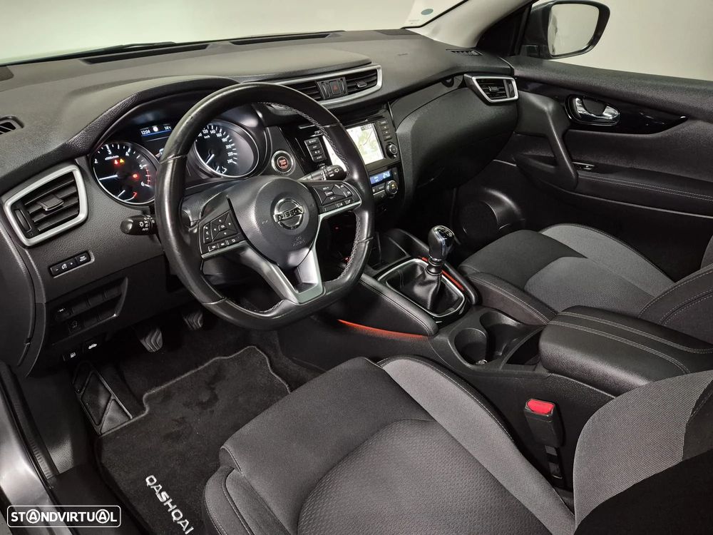 Nissan Qashqai 1.5 dCi N-Connecta J18 - 20
