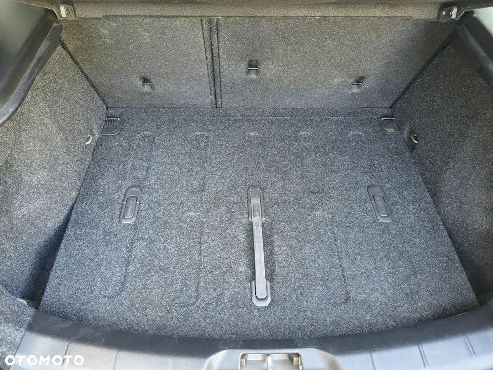 Volvo V40 T2 Linje Svart - 30