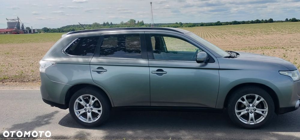 Mitsubishi Outlander 2.2 DI-D 4WD Instyle - 13