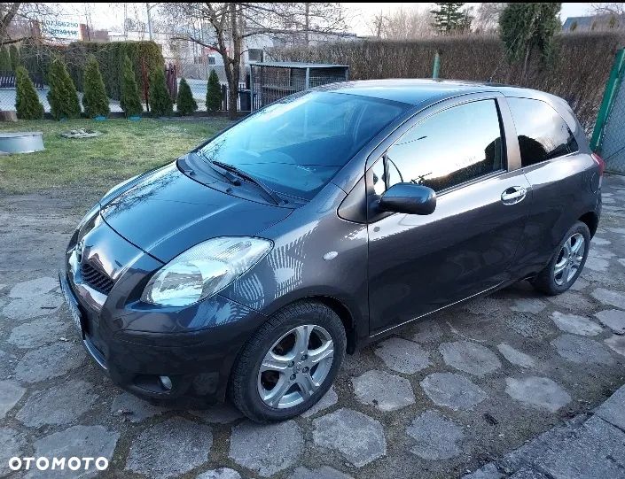 Toyota Yaris 1.33 Premium - 1