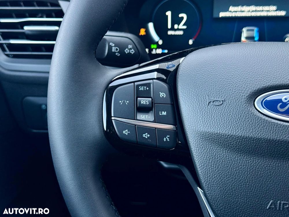 Ford Kuga 1.5 EcoBoost A8 FWD Titanium - 9