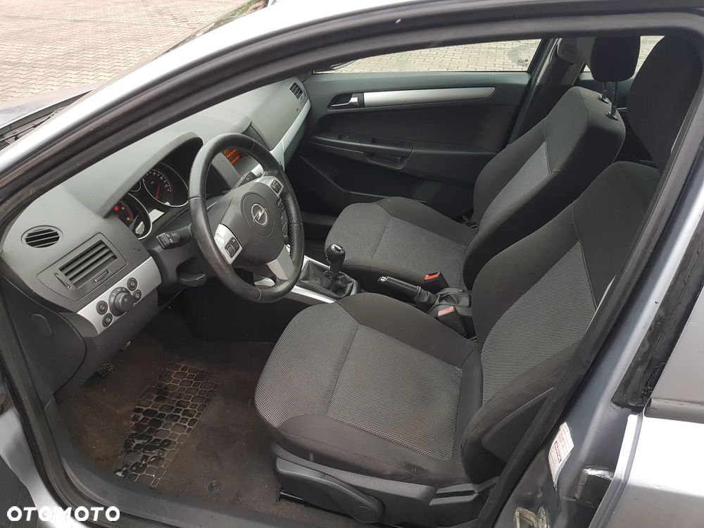 Opel Astra 1.7 CDTI DPF Edition - 9