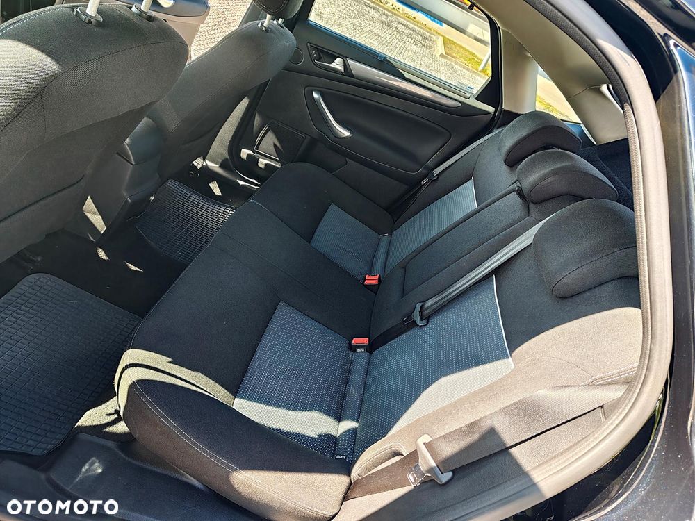 Ford Mondeo 2.0 Trend - 19