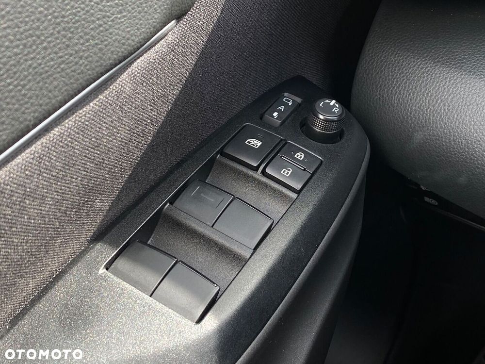 Toyota Yaris Cross Hybrid 1.5 Style - 28
