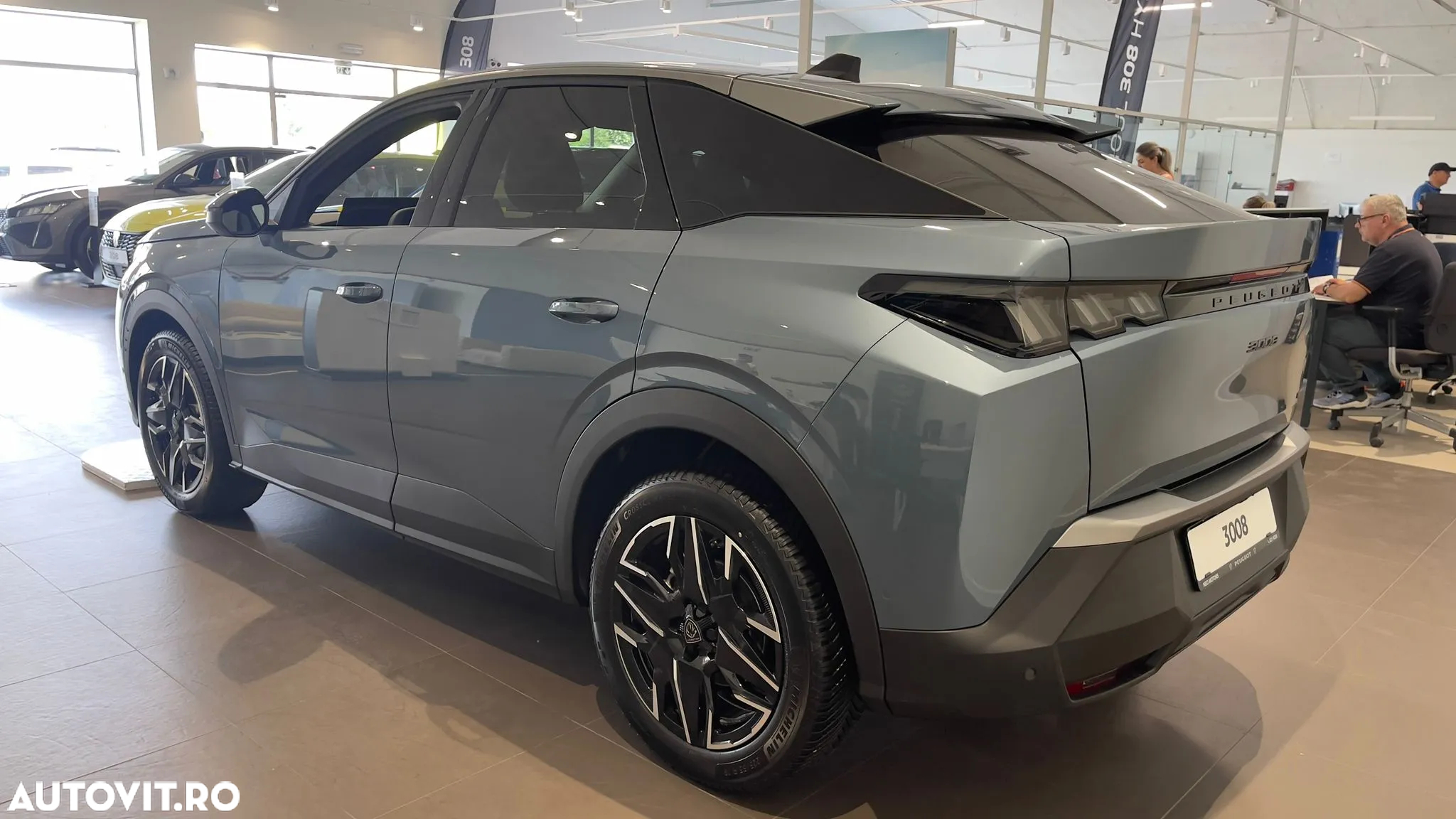 Peugeot 3008 1.2L 136 e-DCS6 MHEV Allure - 3