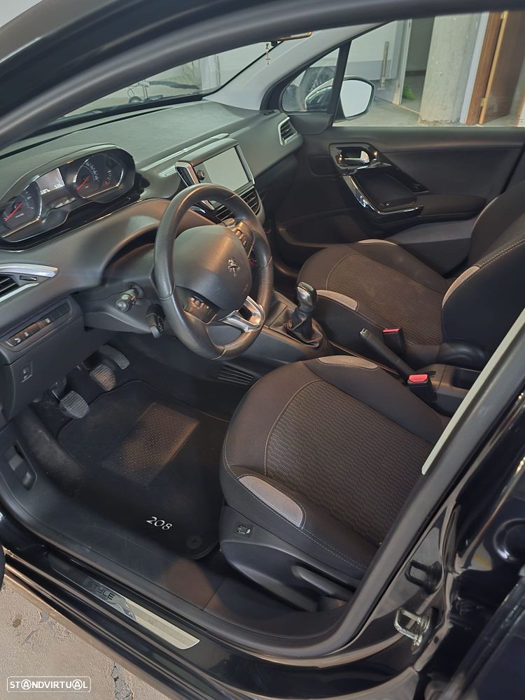 Peugeot 208 1.2 PureTech Style - 10