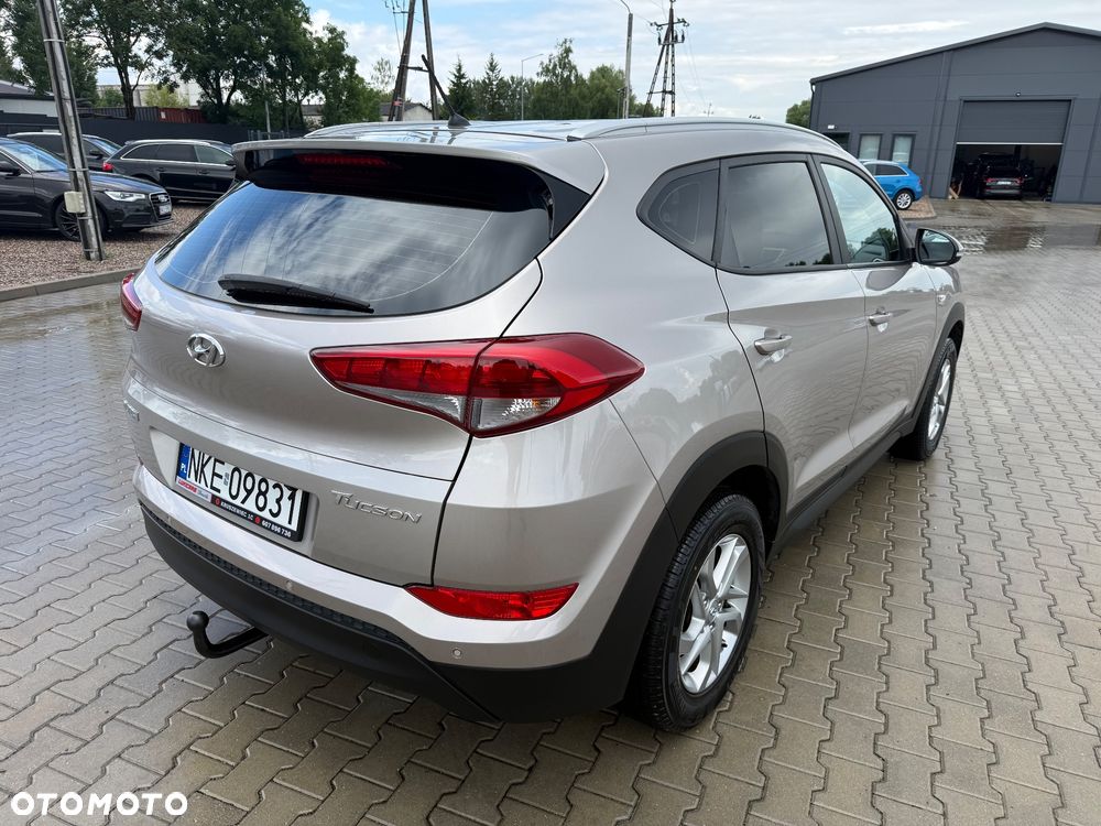 Hyundai Tucson blue 1.7 CRDi 2WD Style - 11