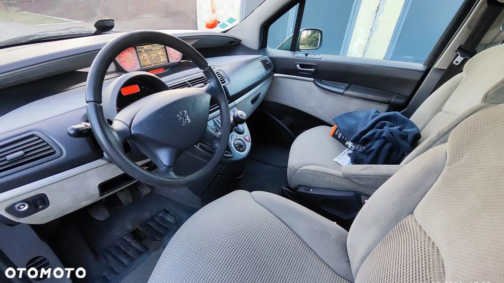 Peugeot 807 - 4