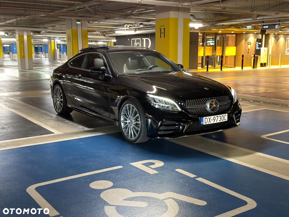 Mercedes-Benz Klasa C 300 9G-TRONIC AMG Line - 15