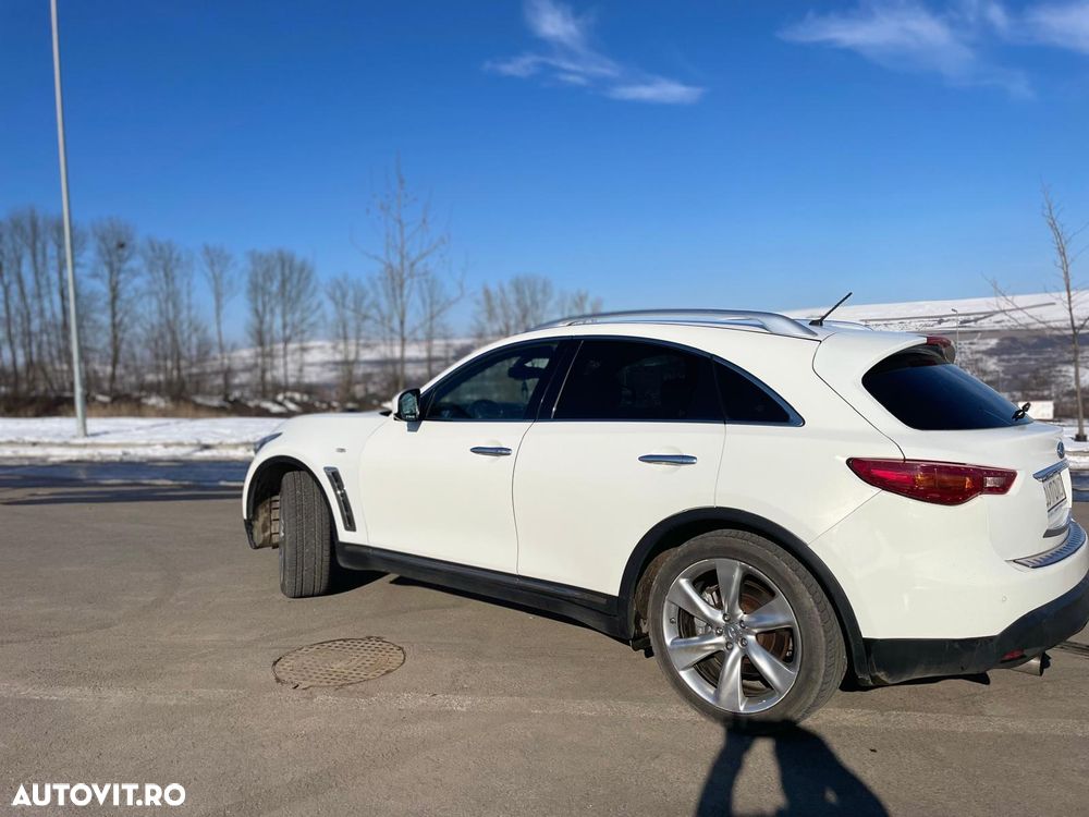 Infiniti FX 30 FX30d 3.0d V6 S Premium AWD - 6