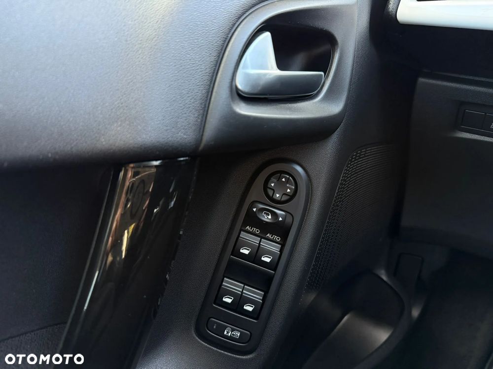 Citroën C3 Pure Tech (VTi) 82 Exclusive - 13