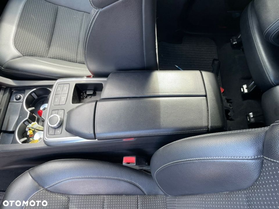 Mercedes-Benz ML 350 BlueTec 4-Matic - 13
