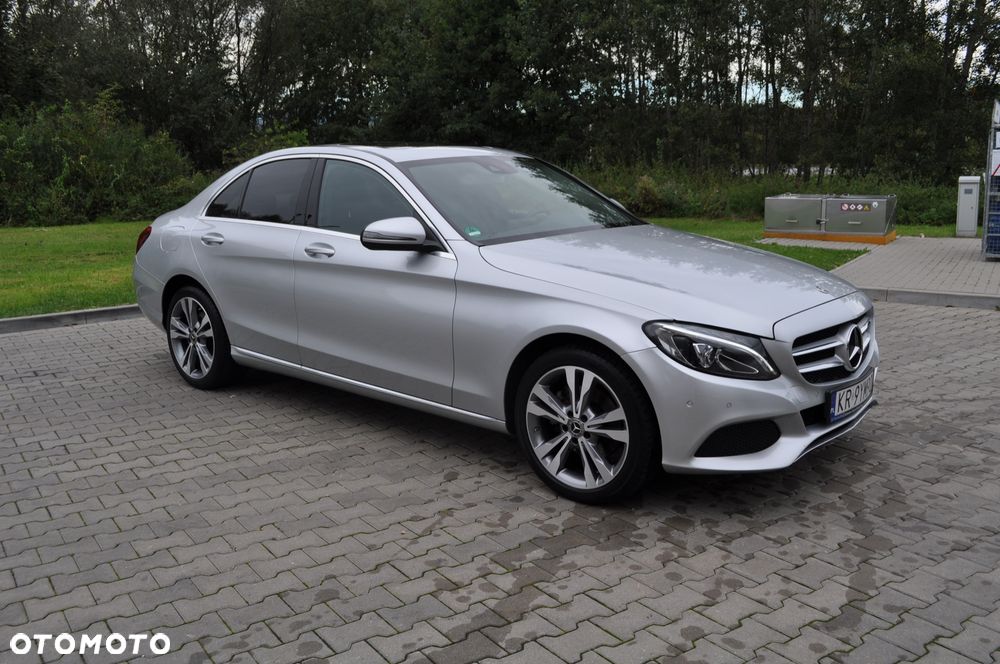Mercedes-Benz Klasa C 200 9G-TRONIC Exclusive - 4