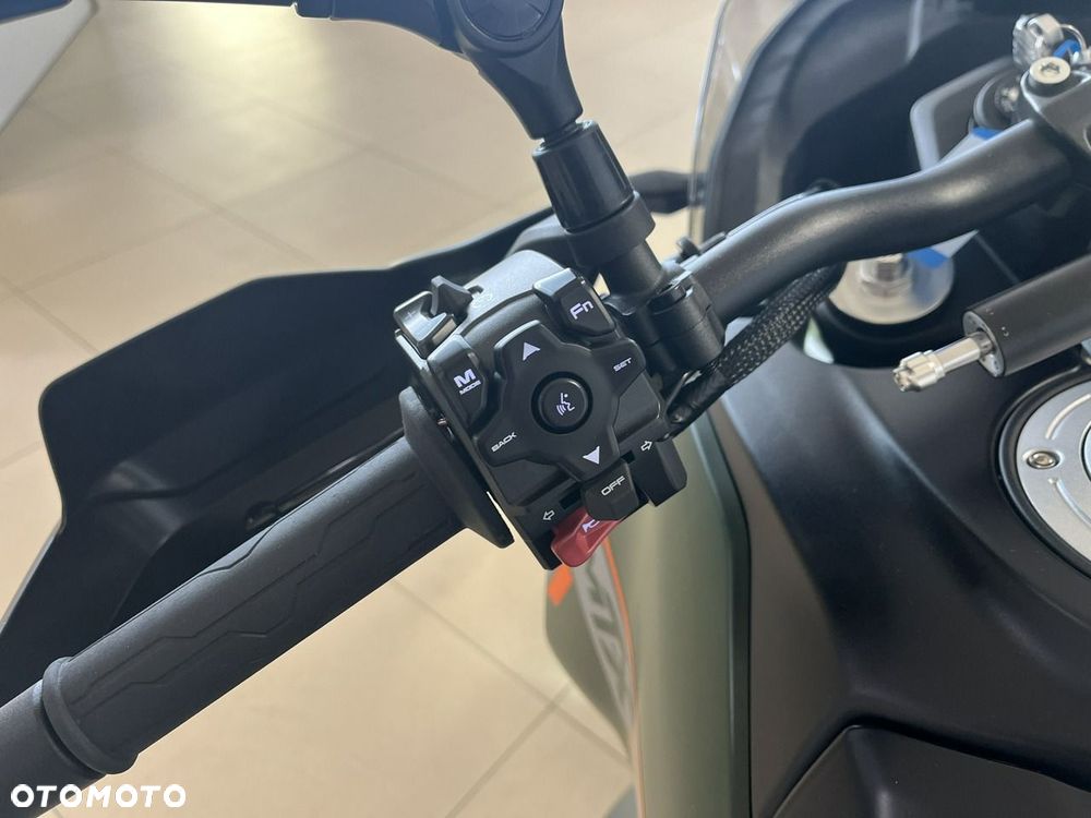 CFMoto MT-X - 7