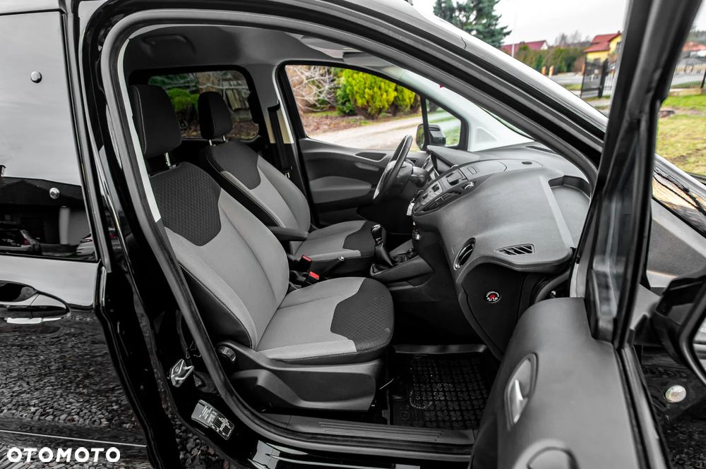 Ford Tourneo Courier 1.0 EcoBoost S&S Titanium - 20