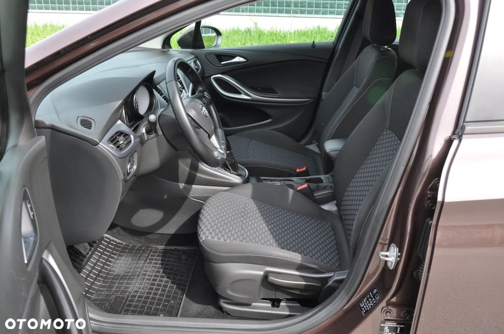 Opel Astra V 1.4 T Dynamic - 21