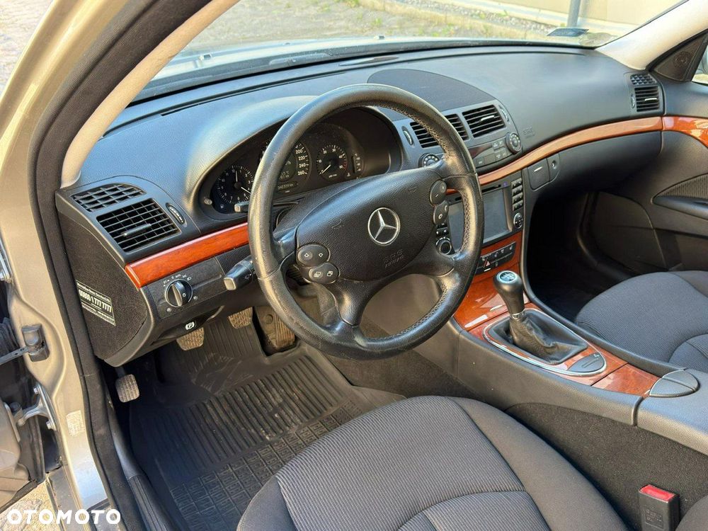 Mercedes-Benz Klasa E 220 CDI Elegance - 18