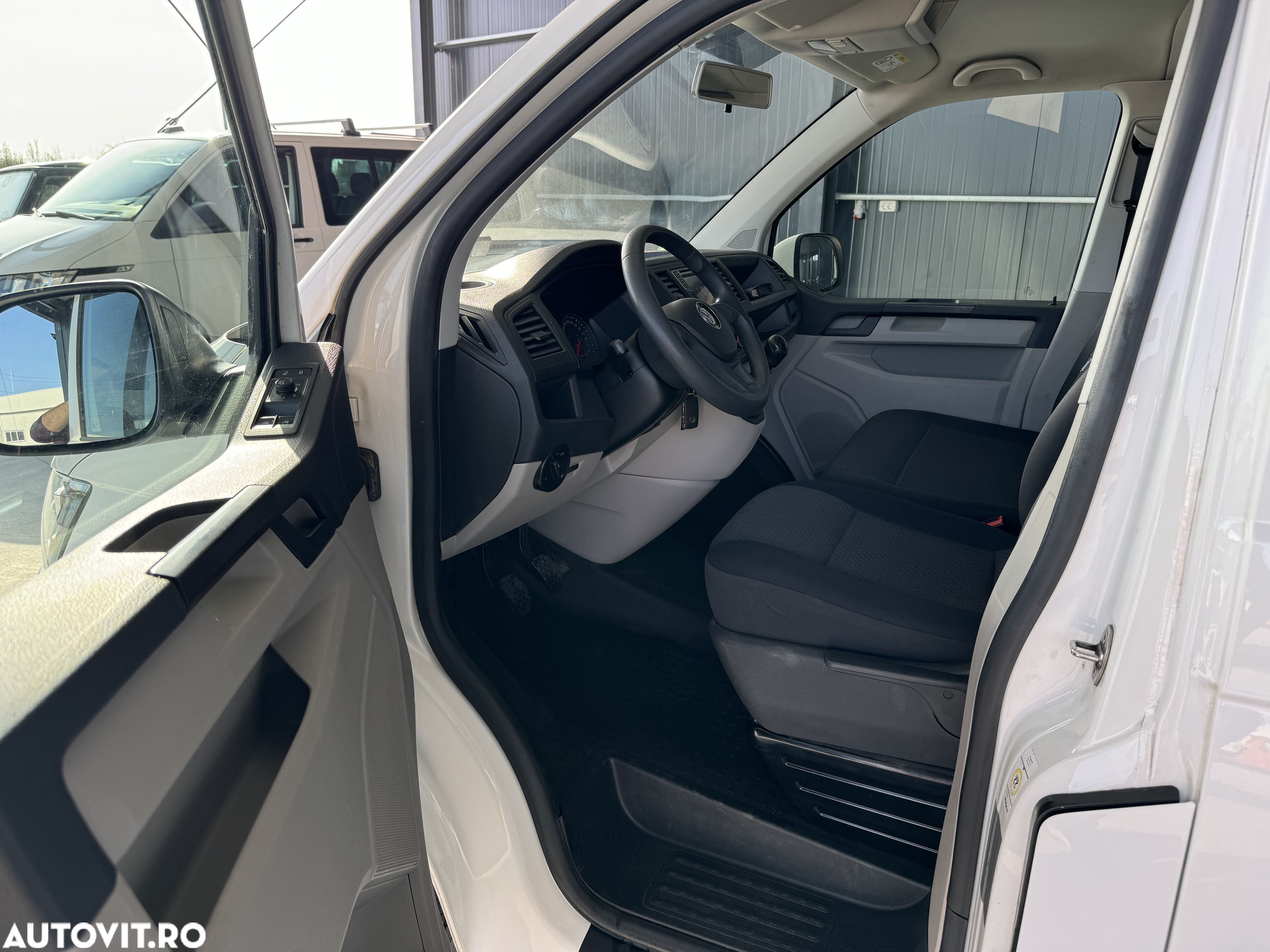 Volkswagen Caravelle T6 2.0 TDI KR Comfortline - 13