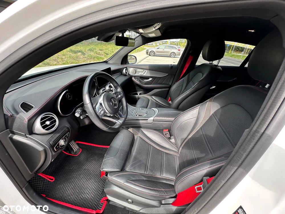 Mercedes-Benz GLC 300 4-Matic - 4