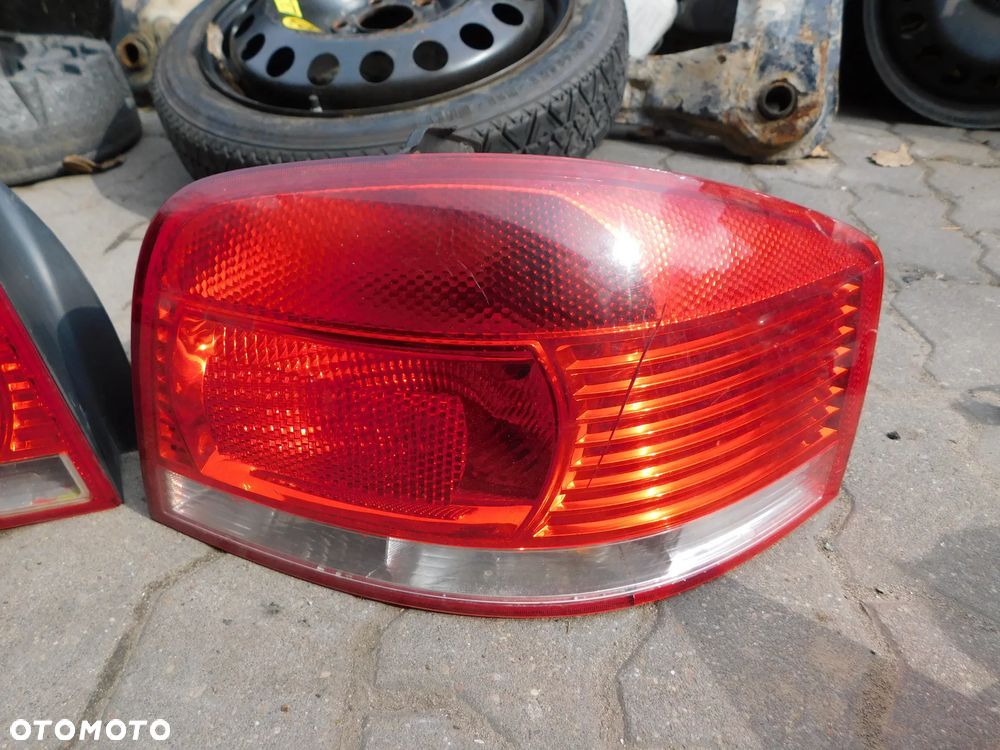 lampa lewa prawa tył AUDI A3 8P 02-05 3D - 2