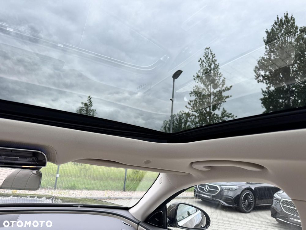 Mercedes-Benz Klasa E 200 mHEV 4-Matic Exclusive 9G-Tronic - 20