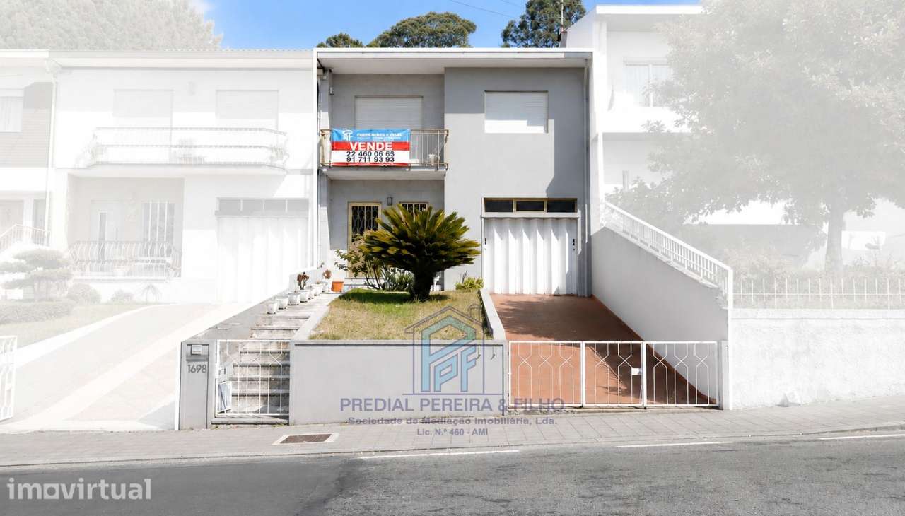 Moradia T4- Baguim (RIo Tinto)/ Próx. Igreja