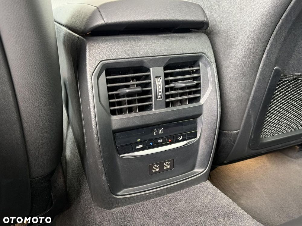 BMW Seria 3 318d MHEV M Sport - 17