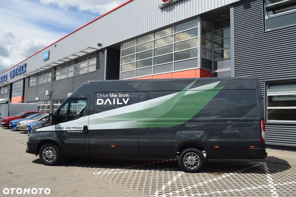 Iveco W CENIE PRZEGLĄDY EKSPOATACYJNE 4 LATA lub 300 000 km !!! - 35S18HA8V - 4